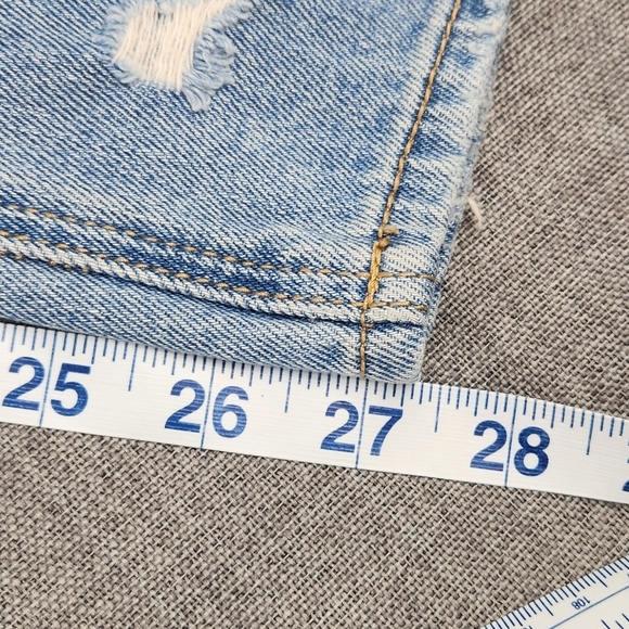 American Eagle Outfitters Distressed Mom Jeans. Size 0 . - Picture 5 of 11